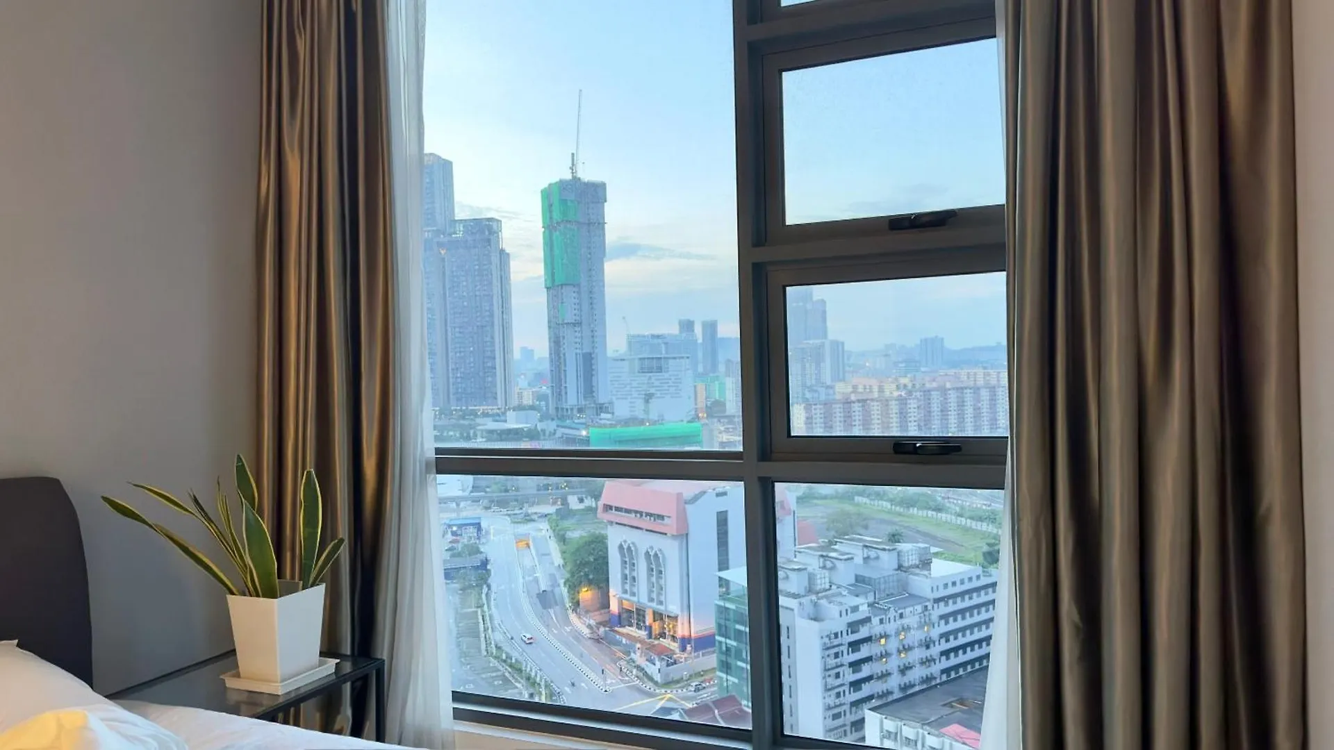 The Robertson Residence Bukit Bintang 20F Kuala Lumpur 0*,